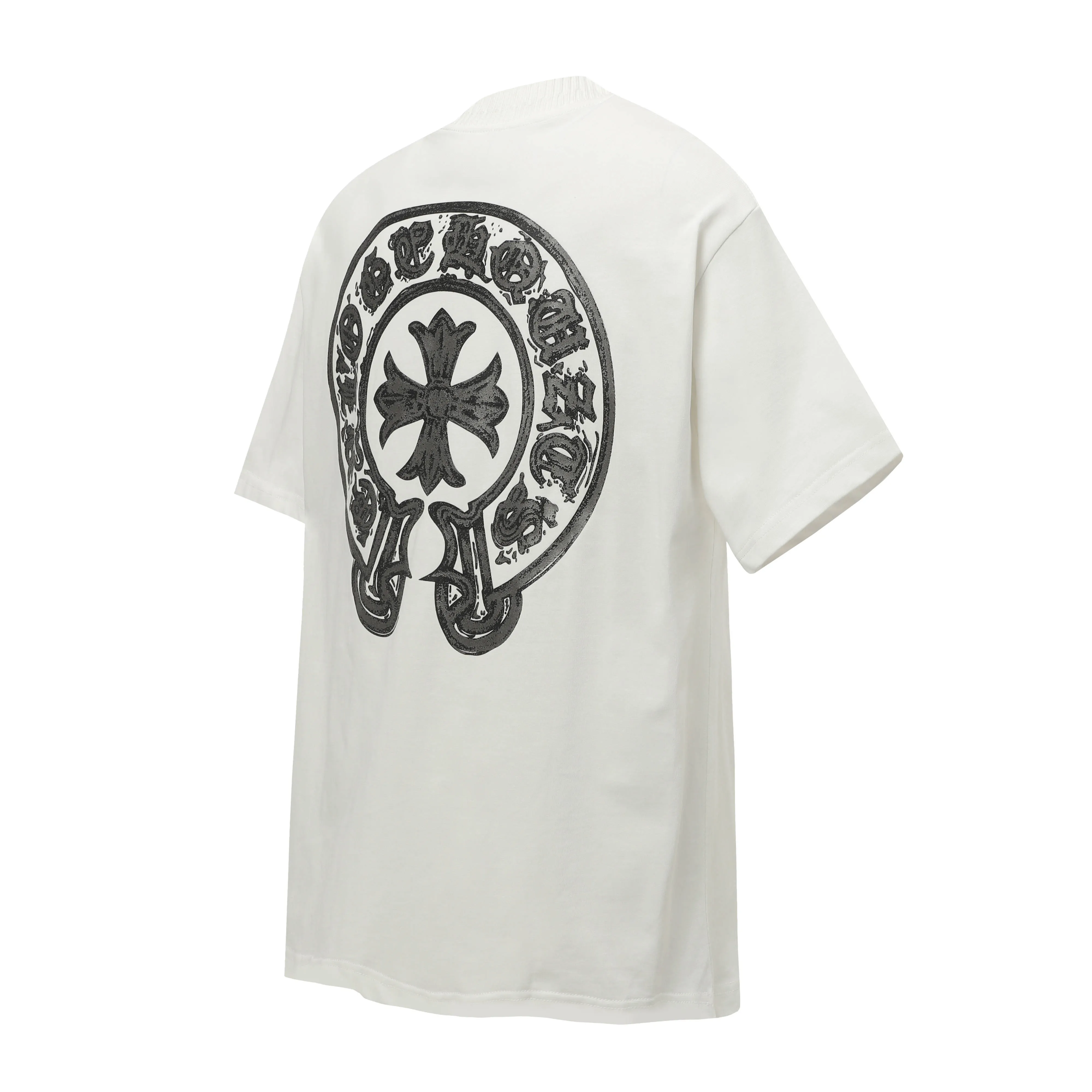 P170 Chrome Hearts CH Chrome Hearts Horseshoe Sanskrit printed short-sleeved T-shirt Printed with direct injection imported machines Hardware and accessories are all milled and customized Correctly configured Black 2025 Chrome Hearts authentic packaging 280 grams of custom-dyed double-yarn cotton Large version Loose and stylish Differentiation from lower versions Slender and long version The upper body stretches the hips 100% commitment: top quality Not fast food The highest version on the market Top quality - different from the ordinary versions on the market If you care about quality, you should also respect the price. Absolutely 0 after-sales service and 0 return rate so far. It’s hard not to love the style - 280g double yarn cotton custom dyed fabric - Correct high-density main mark, washed tag, hand-sewn